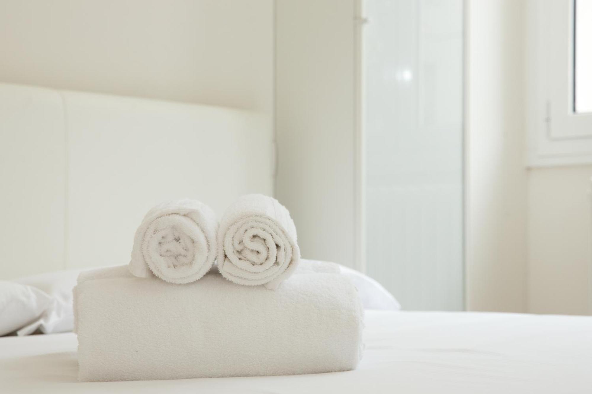 Klimt Central Station - Two Room Apartment มิลาน ภายนอก รูปภาพ