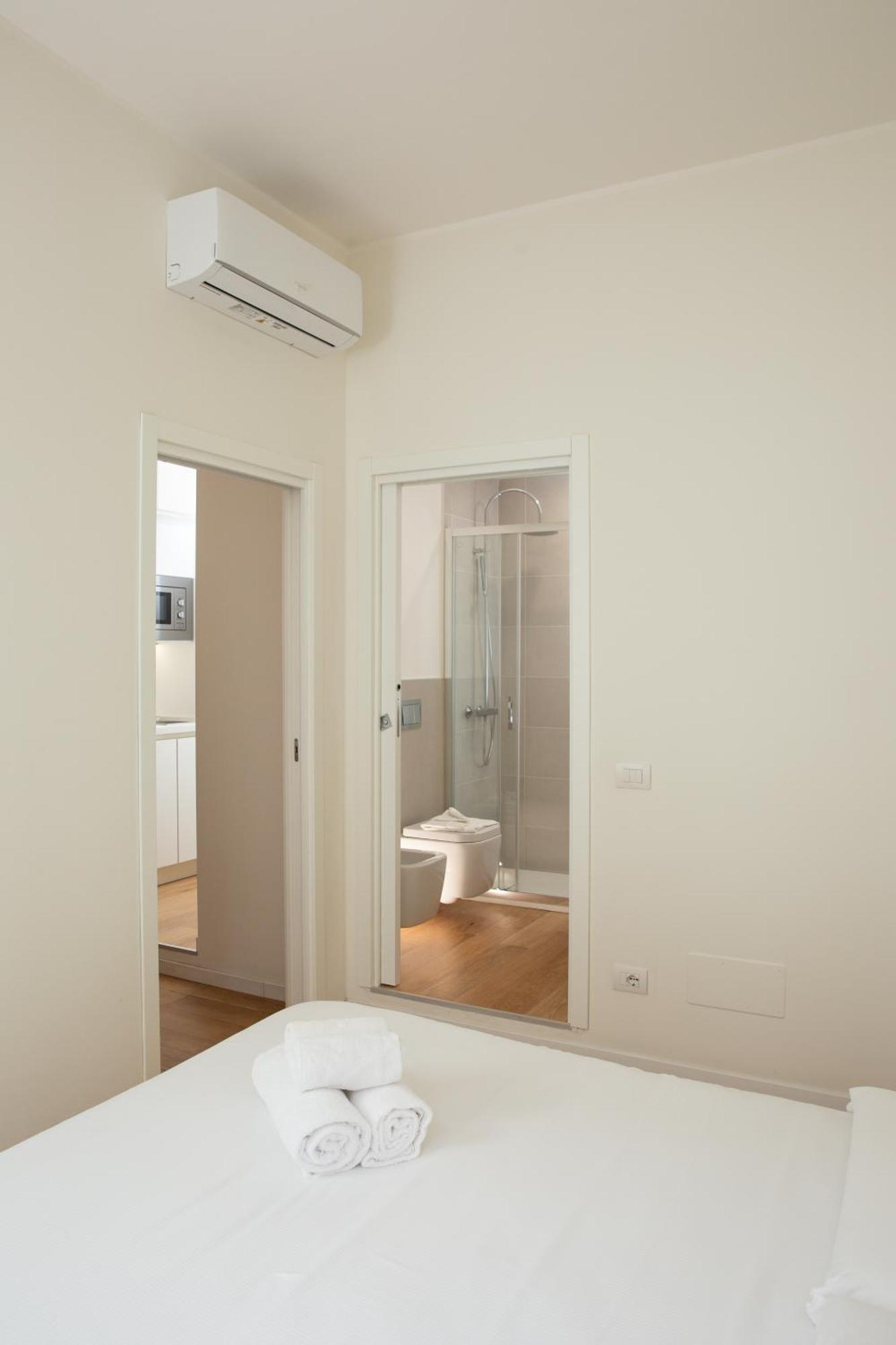 Klimt Central Station - Two Room Apartment มิลาน ภายนอก รูปภาพ