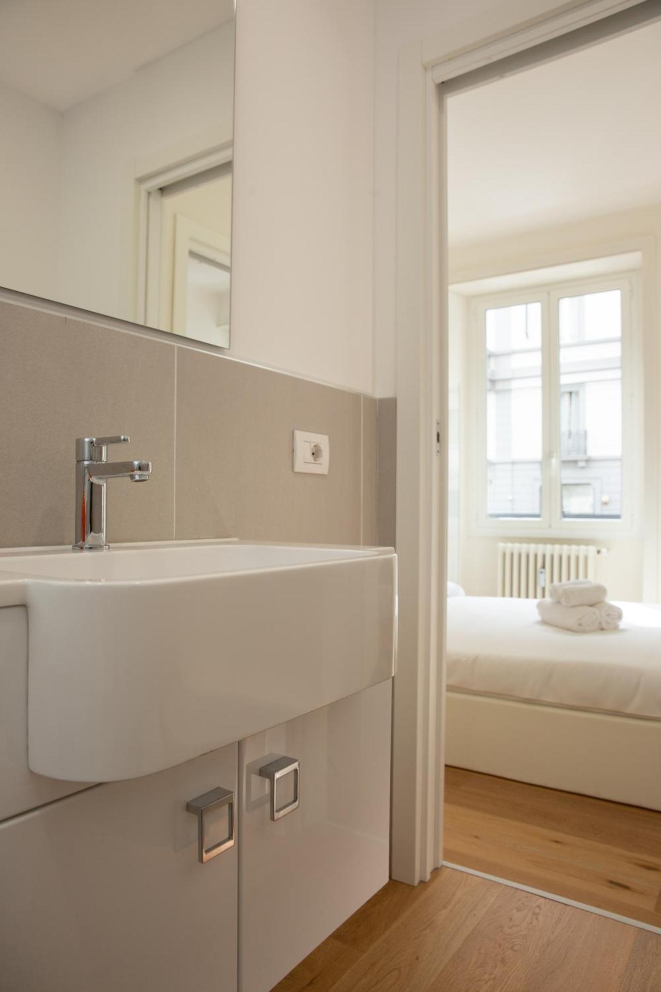 Klimt Central Station - Two Room Apartment มิลาน ภายนอก รูปภาพ