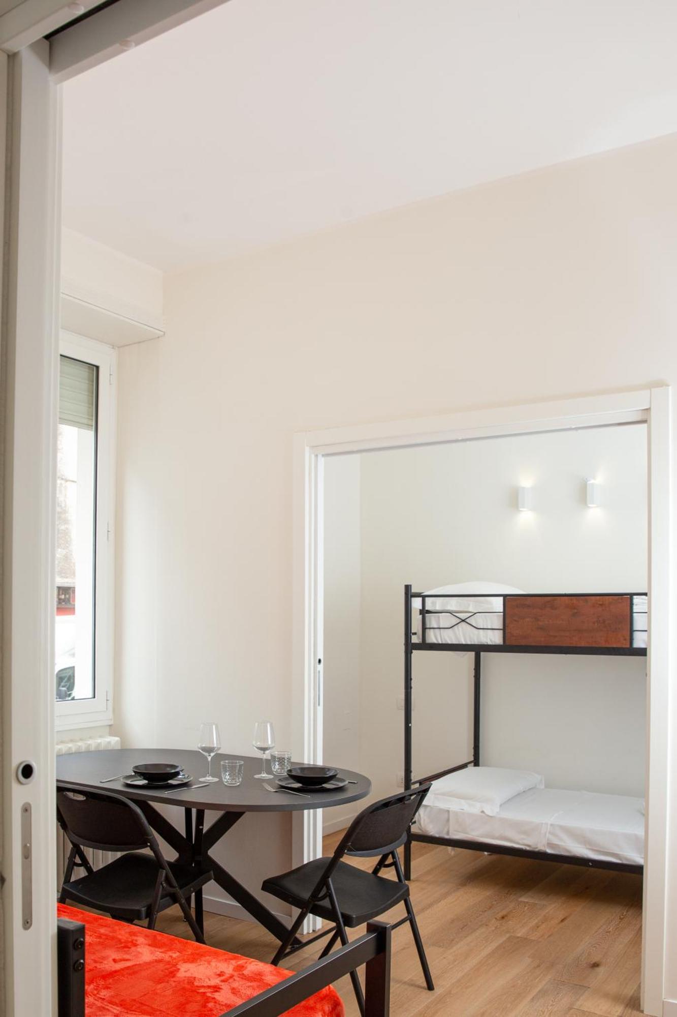 Klimt Central Station - Two Room Apartment มิลาน ภายนอก รูปภาพ