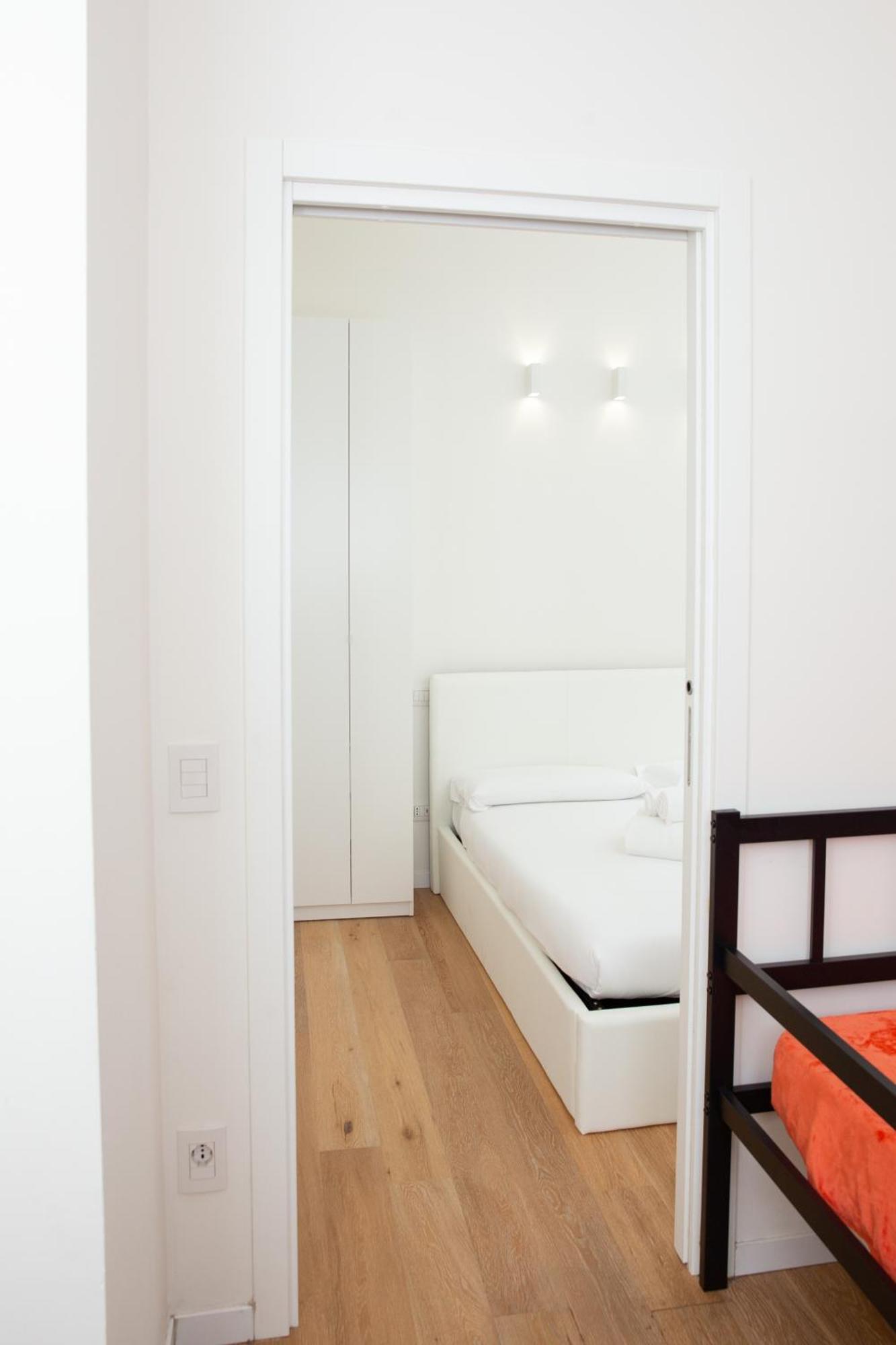 Klimt Central Station - Two Room Apartment มิลาน ภายนอก รูปภาพ